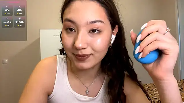 Snapshot of Sakuravice chatting on 5, 10, 2025 Sakuravice online show from 5, 10, 2025