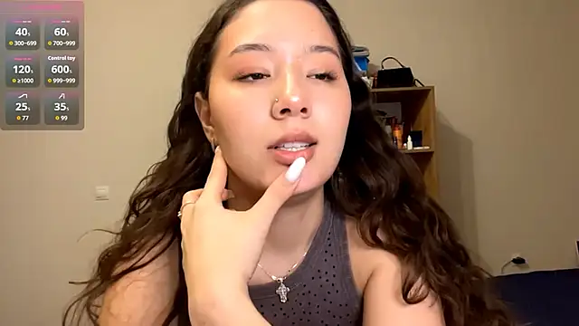 Snapshot of Sakuravice chatting on 6, 10, 2025 Sakuravice online show from 6, 10, 2025