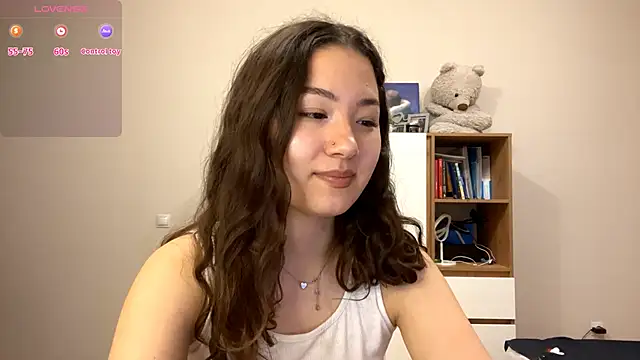 Snapshot of Sakuravice chatting on 18, 11, 2025 Sakuravice online show from 18, 11, 2025