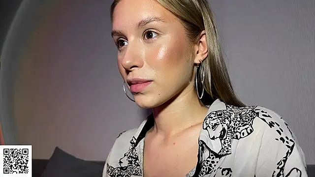 ElysiaXo online show from 22, 10, 2025