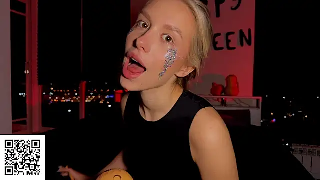 ElysiaXo online show from 31, 10, 2025