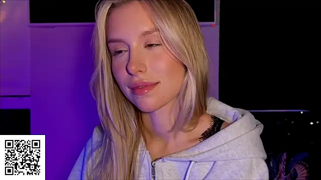 ElysiaXo online show from 6, 11, 2025