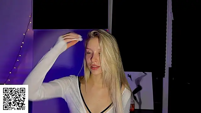 ElysiaXo online show from 16, 11, 2025