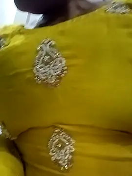 Snapshot of Rakhi_sawant143 chatting on 28, 9, 2025 Rakhi sawant143 online show from 28, 9, 2025