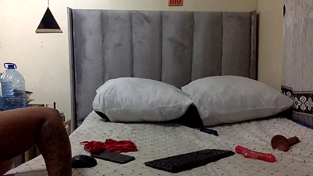 Snapshot of Judylicius chatting on 10, 10, 2025 Judylicius online show from 10, 10, 2025