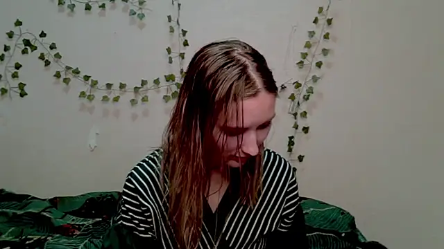  kikiclark   online show from 5, 11, 2025