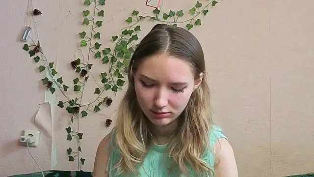  kikiclark   online show from 7, 3, 2026