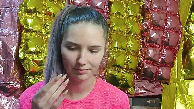  kikiclark   online show from 11, 4, 2026