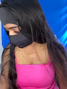 Snapshot of DesiSexyMonika chatting on 3, 10, 2025 DesiSexyMonika online show from 3, 10, 2025