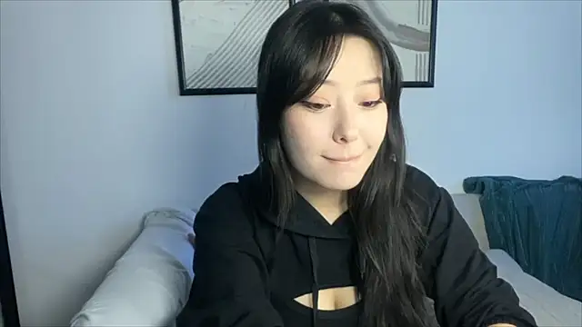 Snapshot of WonderMira chatting on 11, 11, 2025 WonderMira online show from 11, 11, 2025