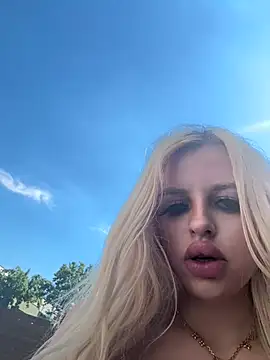 Steffi Snowbunny online show from 24, 6, 2026