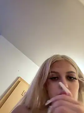 Steffi Snowbunny online show from 18, 7, 2026