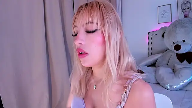 Mayajhons online show from 7, 11, 2025