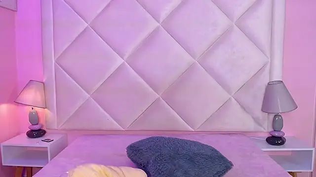 Miaa Smithh   online show from 23, 10, 2025