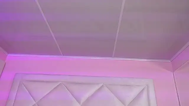 Miaa Smithh   online show from 25, 10, 2025