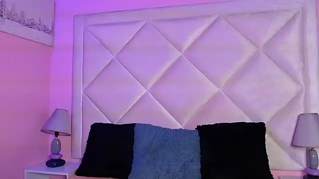 Miaa Smithh   online show from 21, 11, 2025