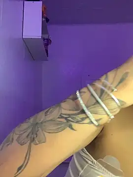 luluzinhax online show from 6, 11, 2025