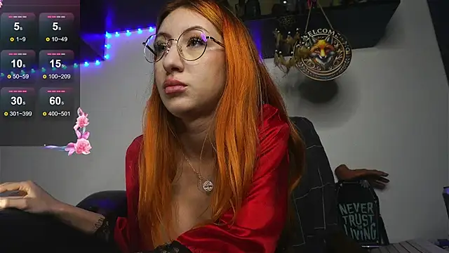 Snapshot of DaddysLittleSlutfox chatting on 5, 11, 2025 DaddysLittleSlutfox online show from 5, 11, 2025