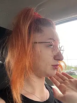 DaddysLittleSlutfox online show from 9, 4, 2026