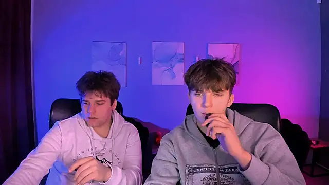 Snapshot of travis_wolf_ chatting on 5, 2, 2026 travis wolf online show from 5, 2, 2026