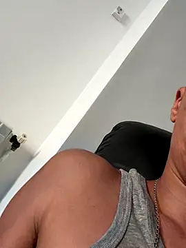 Snapshot of Merousexy282828 chatting on 11, 9, 2025 Merousexy282828 online show from 11, 9, 2025