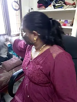 Snapshot of Tamil_Kavitha10 chatting on 15, 7, 2026 Tamil Kavitha10 online show from 15, 7, 2026