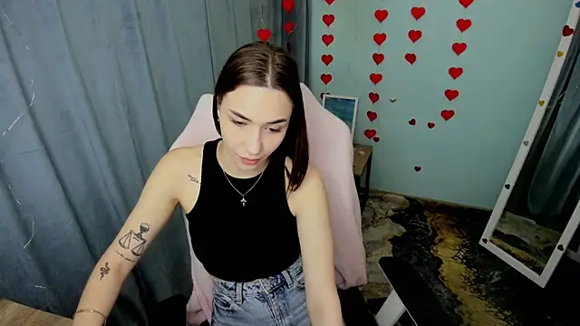 Snapshot of Bella_Night4 chatting on 15, 4, 2026 Bella Night4 online show from 15, 4, 2026