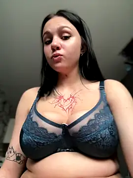 Snapshot of VendiMur chatting on 27, 10, 2025 VendiMur online show from 27, 10, 2025