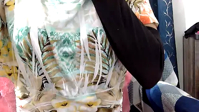 Snapshot of Riva_arora01 chatting on 17, 2, 2026 Riva arora01 online show from 17, 2, 2026