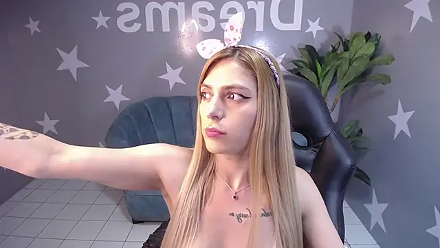 Snapshot of Candy_kush_t chatting on 17, 9, 2025 Candy kush t online show from 17, 9, 2025