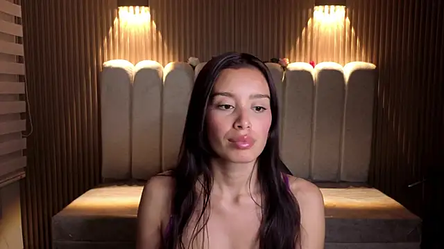 Snapshot of _Mia_Evans_1 chatting on 21, 4, 2026 Mia Evans 1 online show from 21, 4, 2026