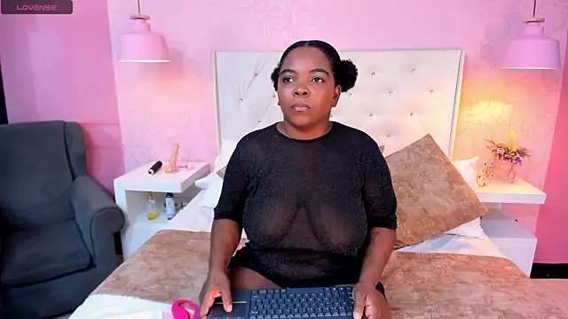 EvaaTayson online show from 12, 10, 2025