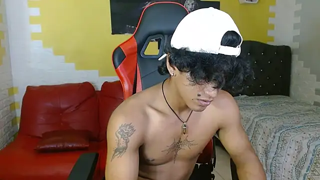 bull cam online show from 16, 11, 2025