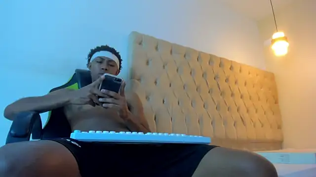 Jax Maliq online show from 2, 12, 2025