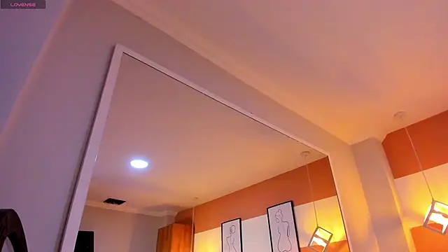 Mia Valentine  online show from 21, 12, 2025