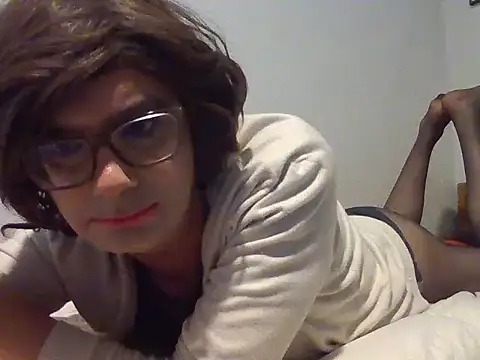 Snapshot of Nady79xxx chatting on 15, 11, 2025 Nady79xxx online show from 15, 11, 2025