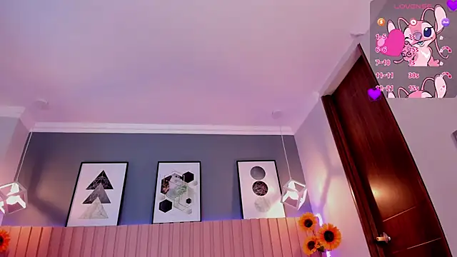 Snapshot of Nina_Ford chatting on 17, 12, 2025 Nina Ford online show from 17, 12, 2025