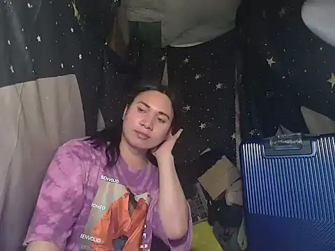 Reynalda26 online show from 8, 11, 2025