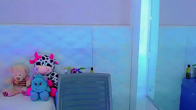 Snapshot of hanna_sweett34 chatting on 15, 10, 2025 hanna sweett34 online show from 15, 10, 2025