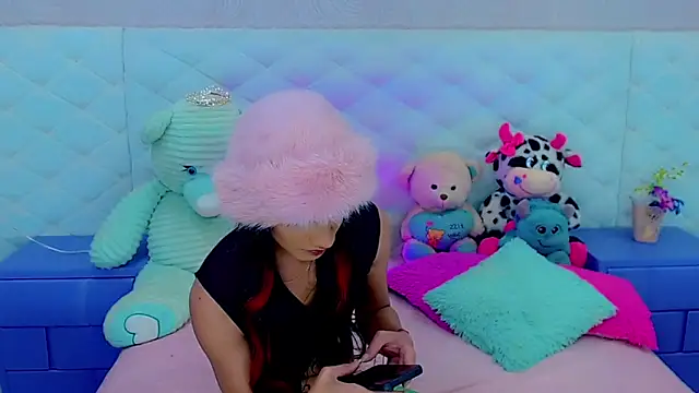 Snapshot of hanna_sweett34 chatting on 29, 10, 2025 hanna sweett34 online show from 29, 10, 2025