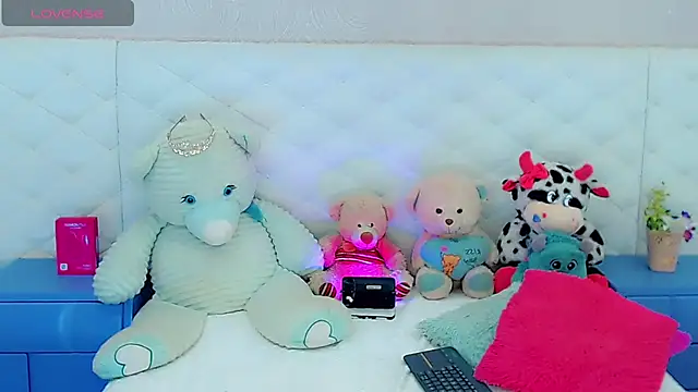 Snapshot of hanna_sweett34 chatting on 5, 11, 2025 hanna sweett34 online show from 5, 11, 2025