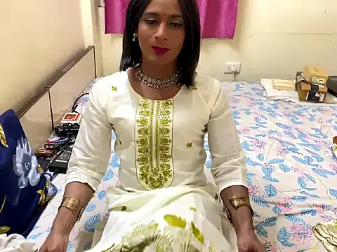 LuvLayla online show from 26, 11, 2025