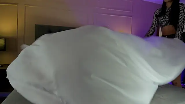 ALICESANDOVAL online show from 27, 11, 2025