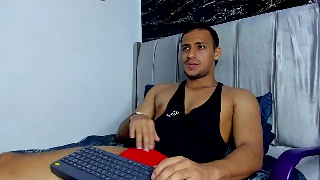 Thomas Wayne online show from 8, 3, 2026