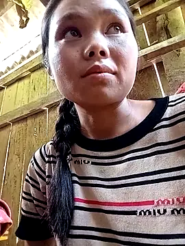 Snapshot of omiu-baby chatting on 28, 9, 2025 omiu-baby online show from 28, 9, 2025