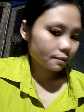 Snapshot of omiu-baby chatting on 21, 10, 2025 omiu-baby online show from 21, 10, 2025