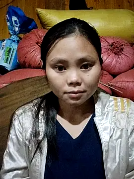 Snapshot of omiu-baby chatting on 25, 10, 2025 omiu-baby online show from 25, 10, 2025