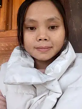 Snapshot of omiu-baby chatting on 3, 11, 2025 omiu-baby online show from 3, 11, 2025