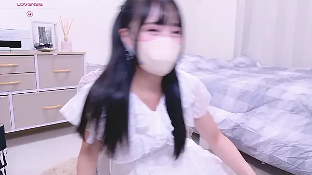 YURi luv online show from 19, 9, 2025