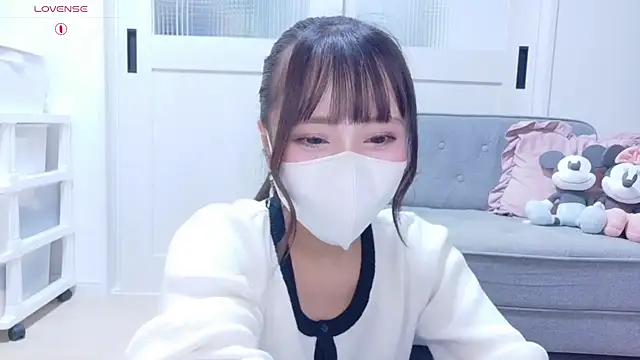 YURi luv online show from 26, 10, 2025